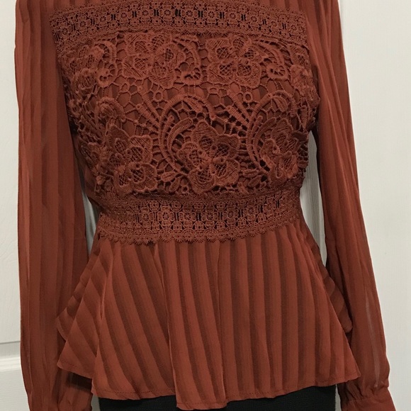 Haute Monde Long Sleeve Ruffled Blouse - Picture 2 of 4